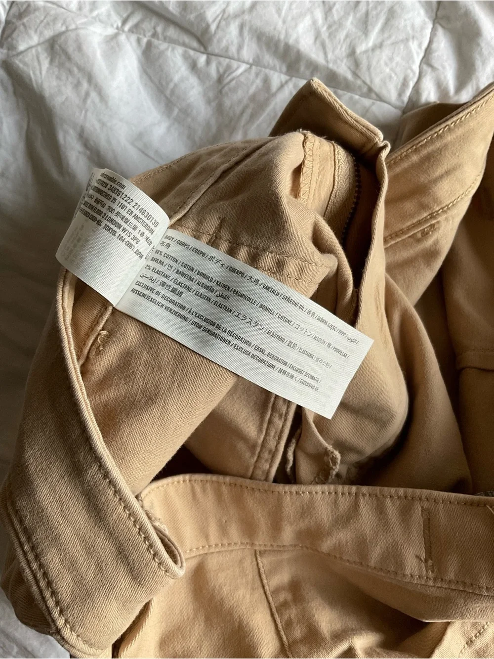Hollister Ultra High-Rise Twill Cargo Shorts